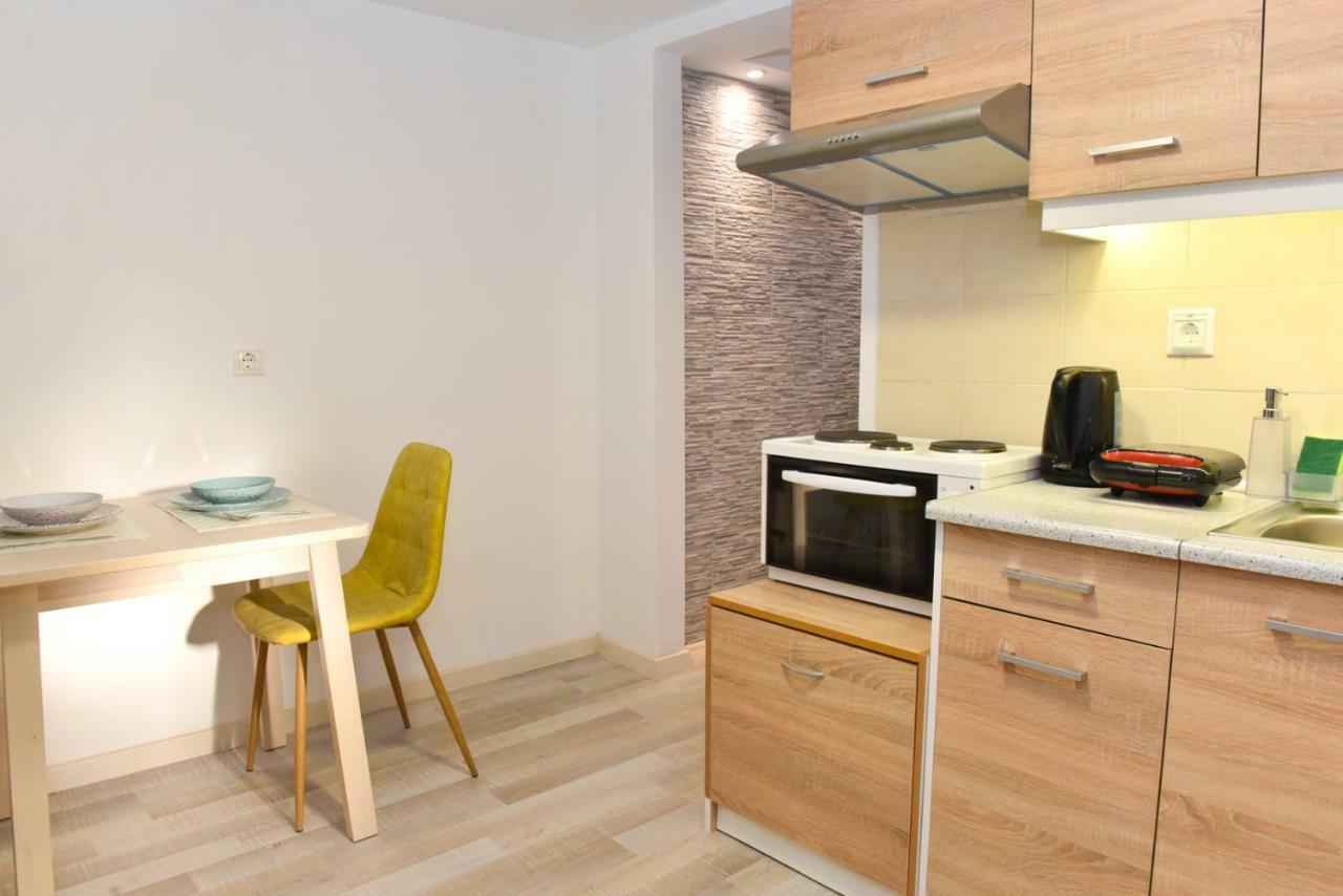 La Perla Apartments カラマタ エクステリア 写真